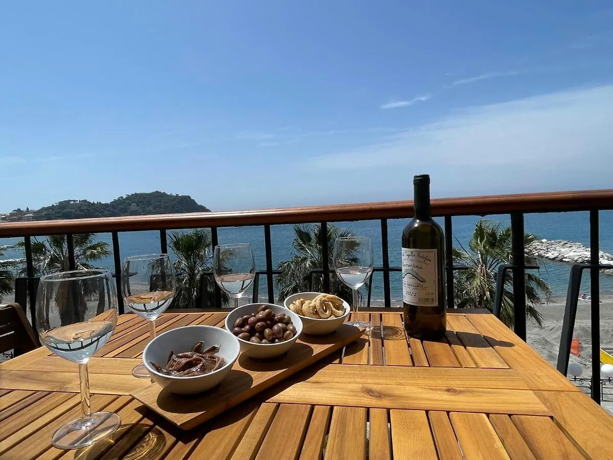 Apartment Sea See Si Sestri Levante Italy